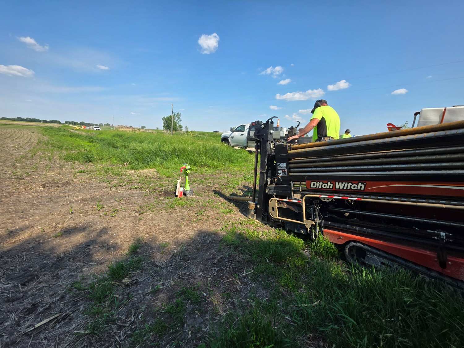 Hidewood Fiber technician operating directional drilling equipment for underground fiber installation.